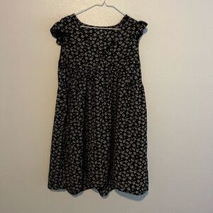 Mini cap sleeve dress with small daisy print